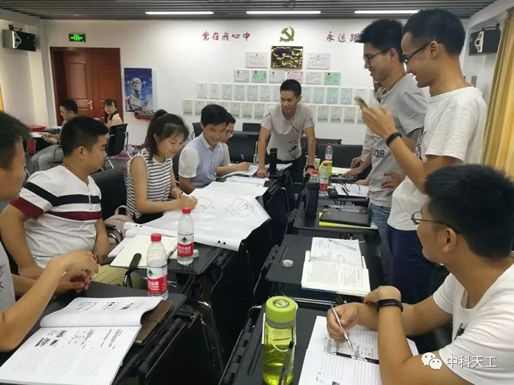 創(chuàng)新方法試點企業(yè)培訓班08.jpg 創(chuàng)新方法試點企業(yè)培訓班08.jpg